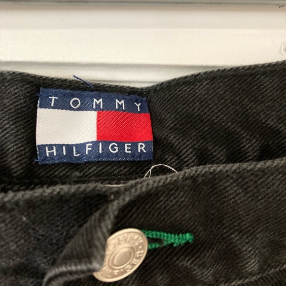 Tommy Hilfiger Black Jean Shorts Classic High-Waisted Design - Picture 5 of 11
